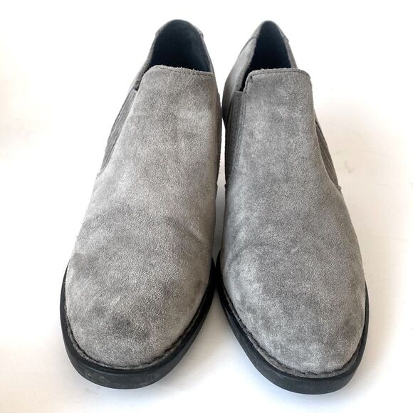Born Tope Gray Suede Leather Heeled Boots Side Gore Sz 10 Boho Coastal Chic - Picture 2 of 15